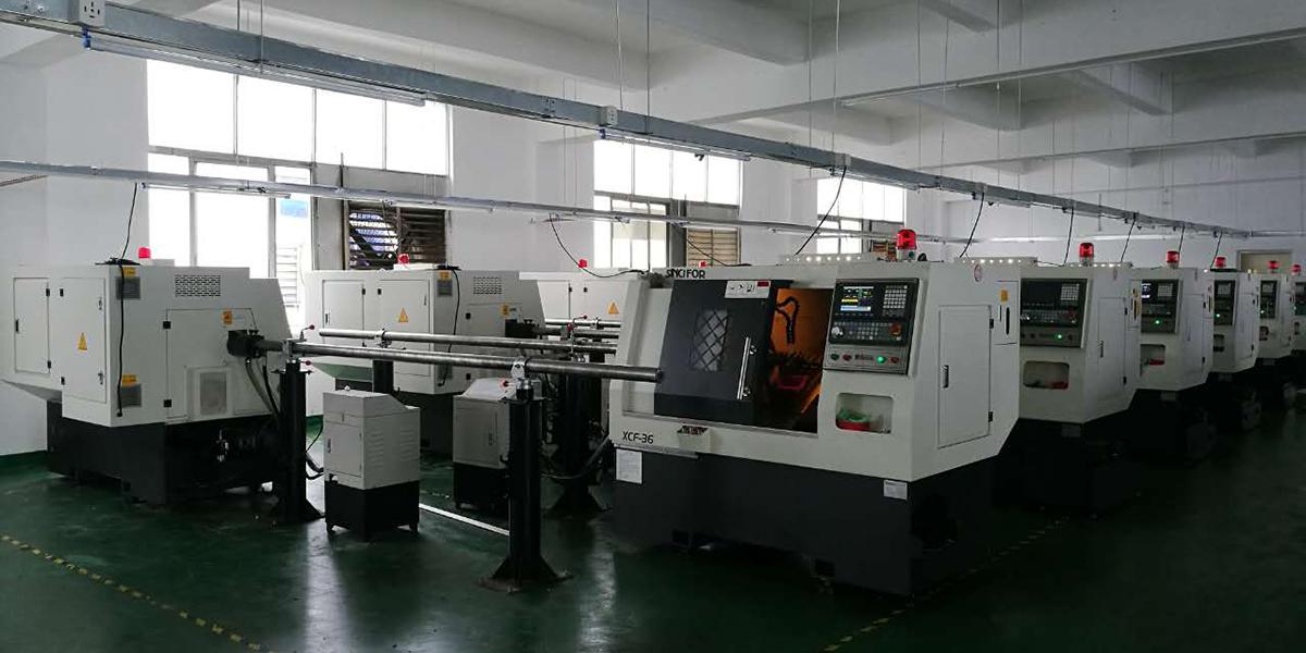 中山歐普照明廠家采用盛億斜床排刀機數控機床